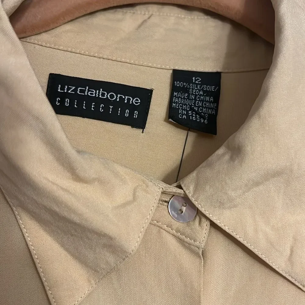 Vintage Y2K Liz Claiborne Collection 100% Silk golden yellow blouse  P2P: 22" - Picture 6 of 12